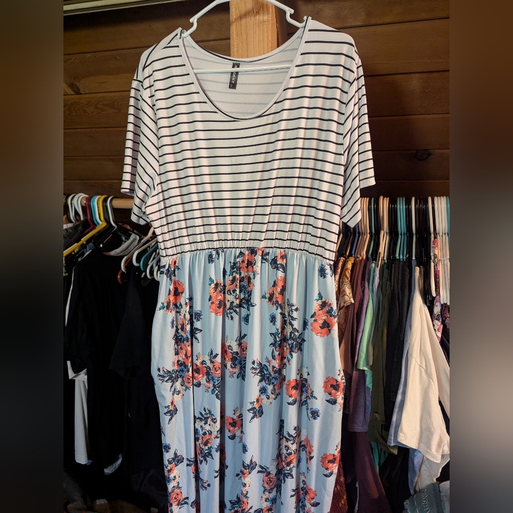 Striped and Floral Women's Maxi Dress 2x